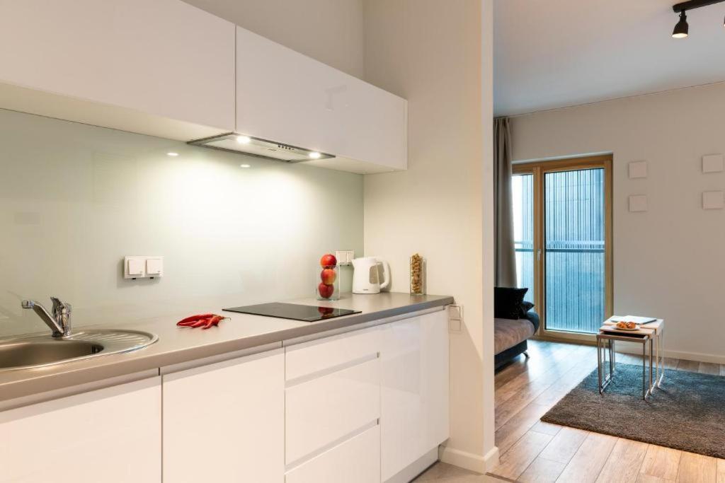 Warsaw Night Apartments Menica Residence Esterno foto