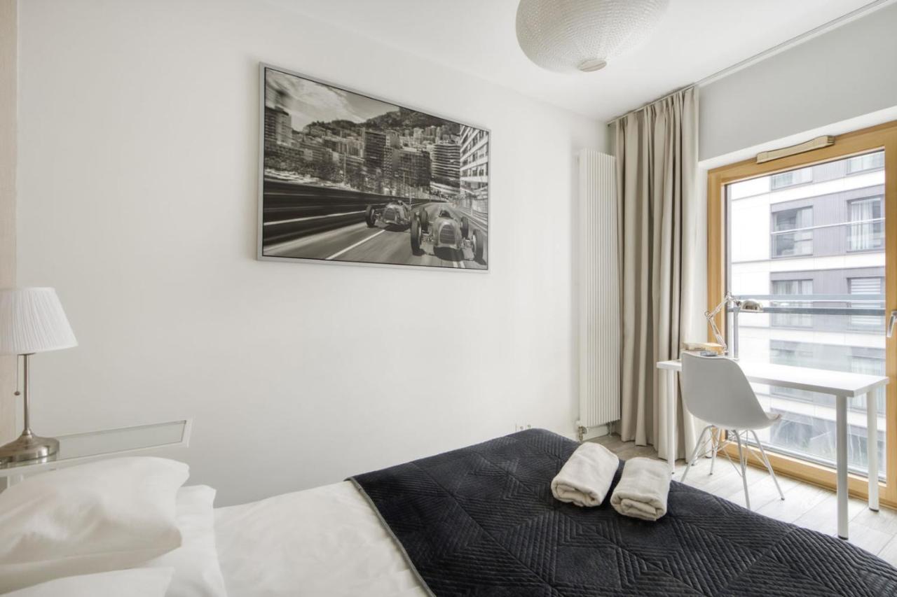 Warsaw Night Apartments Menica Residence Esterno foto